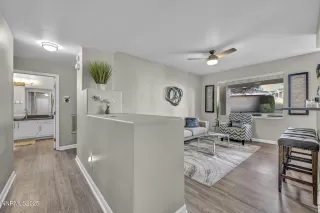 Photo #2: 250058777 Listing 