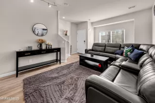 Photo #3: 250058794 Listing 