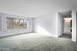 Photo #2: 250058797 Listing 