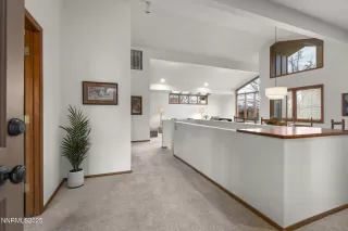 Photo #1: 250058999 Listing