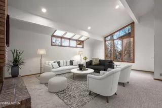 Photo #2: 250058999 Listing