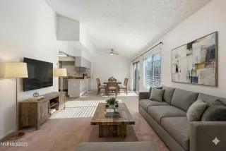 Photo #4: 250059007 Listing