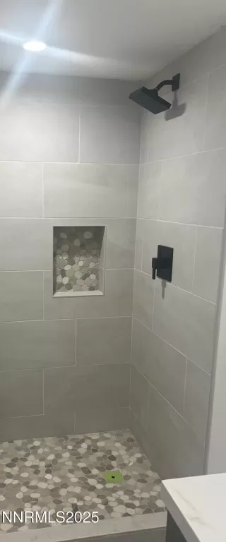 Photo #3: 250059030 Listing