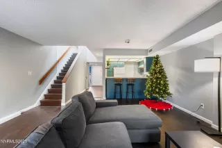 Photo #2: 250059031 Listing