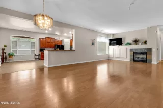 Photo #1: 250059040 Listing