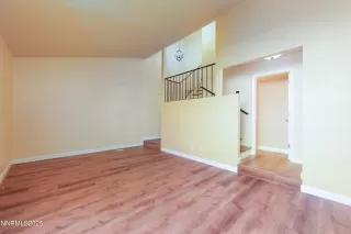 Photo #4: 250059055 Listing