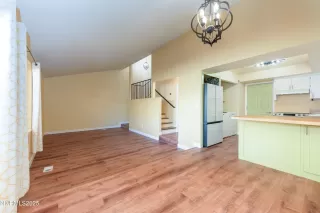 Photo #5: 250059055 Listing