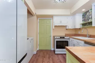 Photo #6: 250059055 Listing