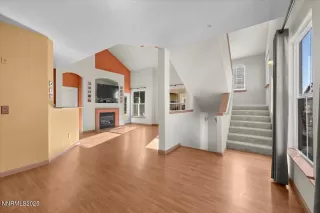 Photo #2: 250059078 Listing