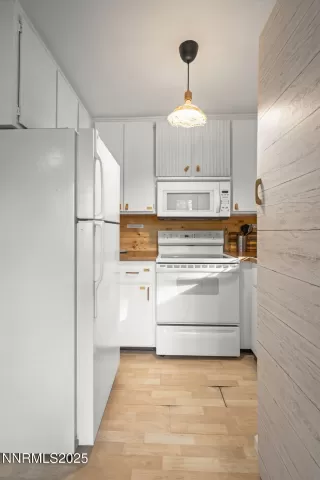 Photo #6: 250059088 Listing