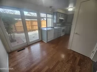 Photo #5: 250059125 Listing 