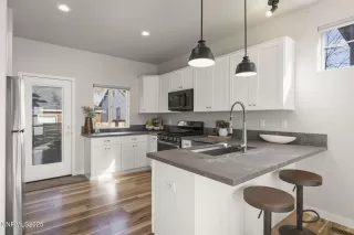 Photo #4: 250059215 Listing 