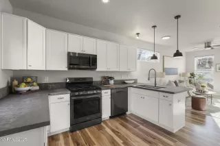 Photo #6: 250059215 Listing 