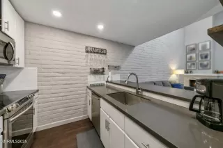 Photo #4: 250059267 Listing 