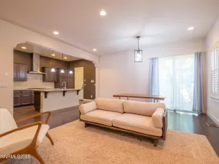 Photo #2: 250059305 Listing 