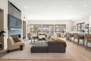 Photo #3: 250059321 Listing 