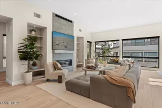 Photo #4: 250059321 Listing 