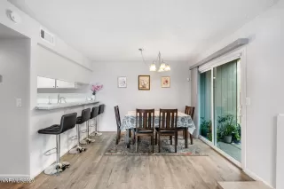 Photo #2: 250059400 Listing