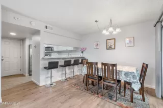 Photo #3: 250059400 Listing