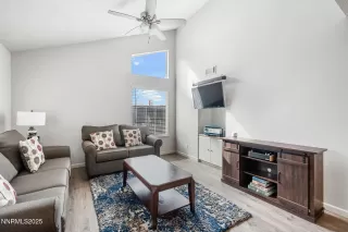 Photo #6: 250059400 Listing