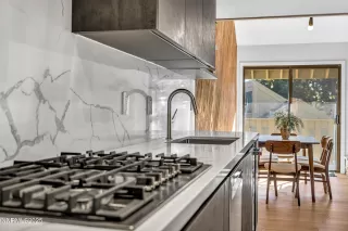 Photo #3: 250059411 Listing 