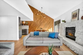 Photo #6: 250059411 Listing 