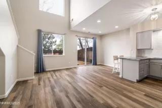 Photo #4: 260000144 Listing