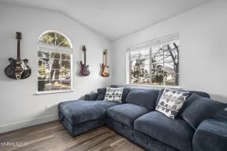 Photo #2: 260000276 Listing