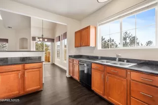 Photo #4: 260000292 Listing