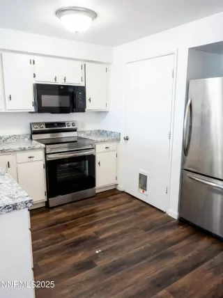 Photo #3: 260000307 Listing 