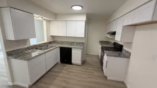 Photo #3: 260000338 Listing 