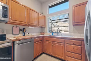 Photo #3: 260000382 Listing