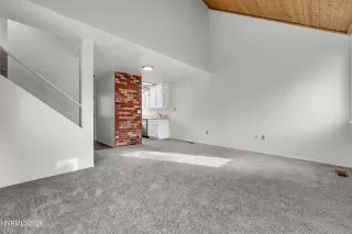 Photo #5: 260000402 Listing