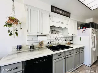 Photo #5: 260000510 Listing 