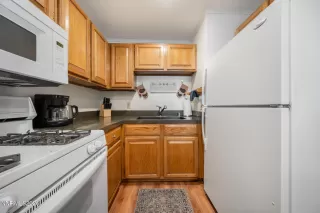 Photo #5: 260000695 Listing 