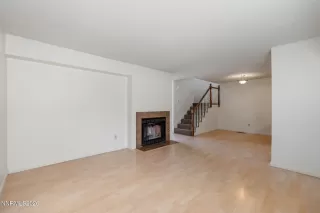 Photo #5: 260000703 Listing 