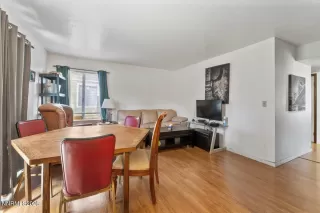 Photo #4: 260000811 Listing