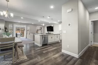 Photo #2: 260000820 Listing