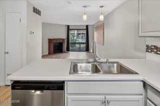 Photo #6: 260000849 Listing 