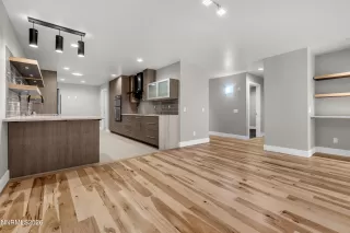 Photo #5: 260000906 Listing 