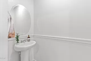 Photo #4: 260000918 Listing