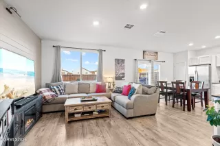 Photo #5: 260000918 Listing