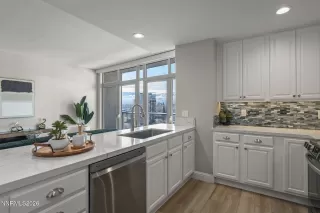 Photo #5: 260000981 Listing 