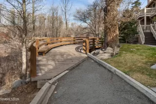 Photo #4: 260001068 Listing