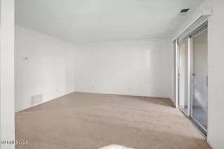 Photo #4: 260001394 Listing 