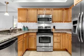 Photo #5: 260001579 Listing 