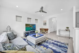 Photo #3: 260001624 Listing 