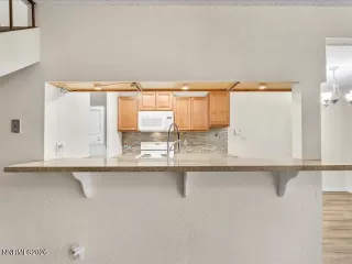 Photo #5: 260001662 Listing 