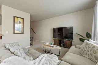 Photo #6: 260001679 Listing