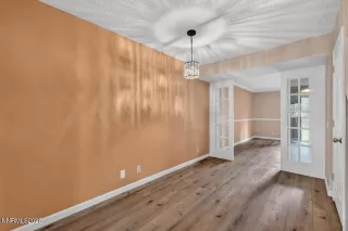 Photo #2: 260001758 Listing 